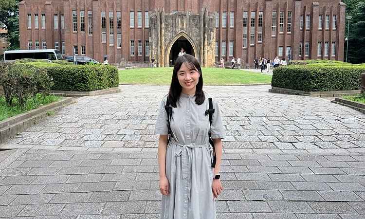 Chu Li standing in front of U Tokyo