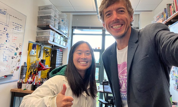 Aileen Zeng and Jon E. Froehlich take a selfie